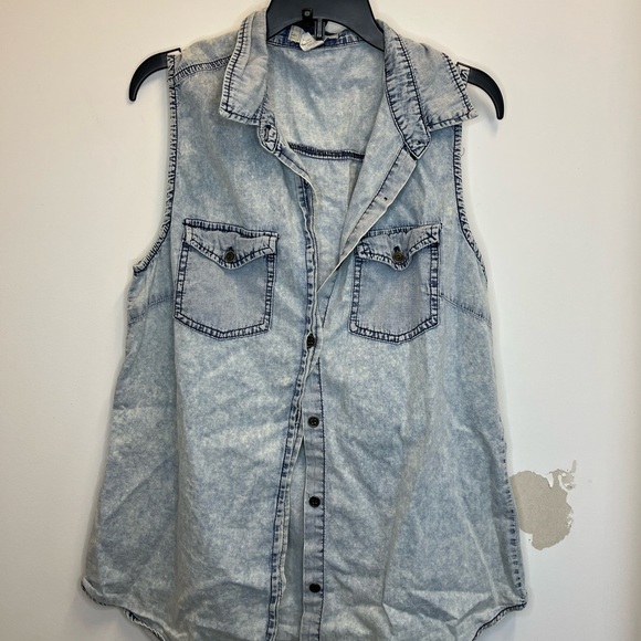 Blue Jean Button Down Tank Top Size Medium - Picture 2 of 6